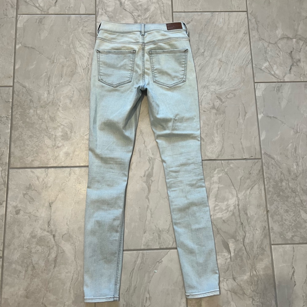 Express High Rise Jeans - Picture 2 of 3